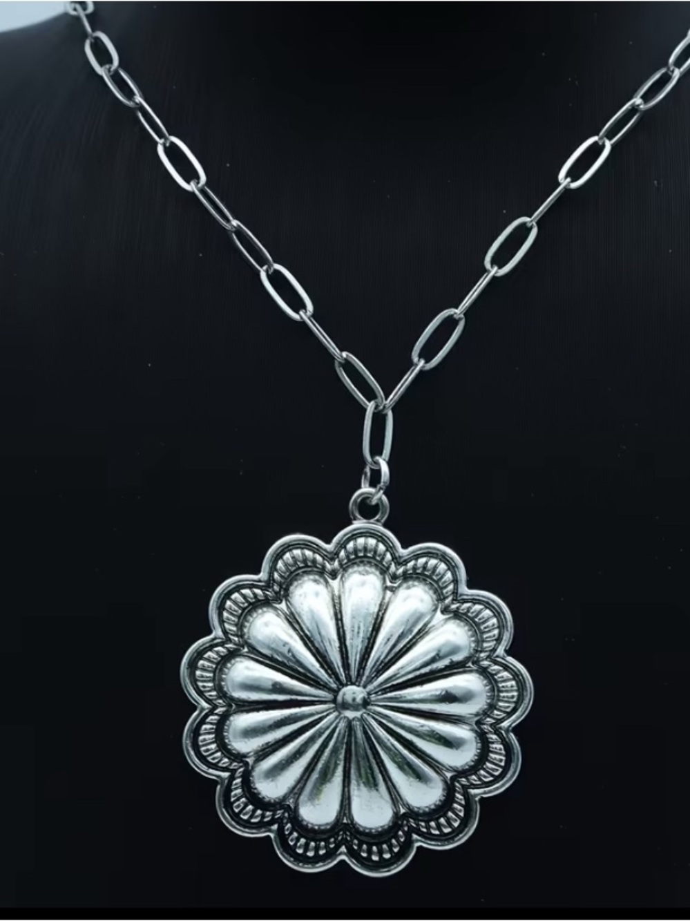 WESTERN Floral Concho Dainty Paperclip Chain Necklace in Silver Tone